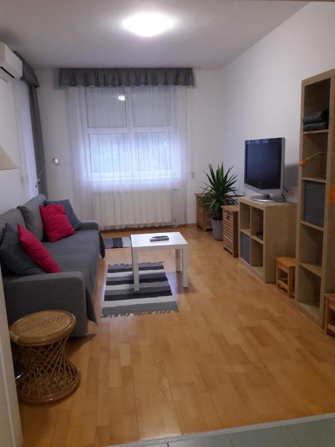 Max Thermal Apartman เฮวิซ ภายนอก รูปภาพ