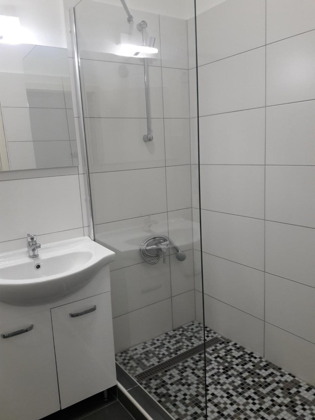 Max Thermal Apartman เฮวิซ ภายนอก รูปภาพ